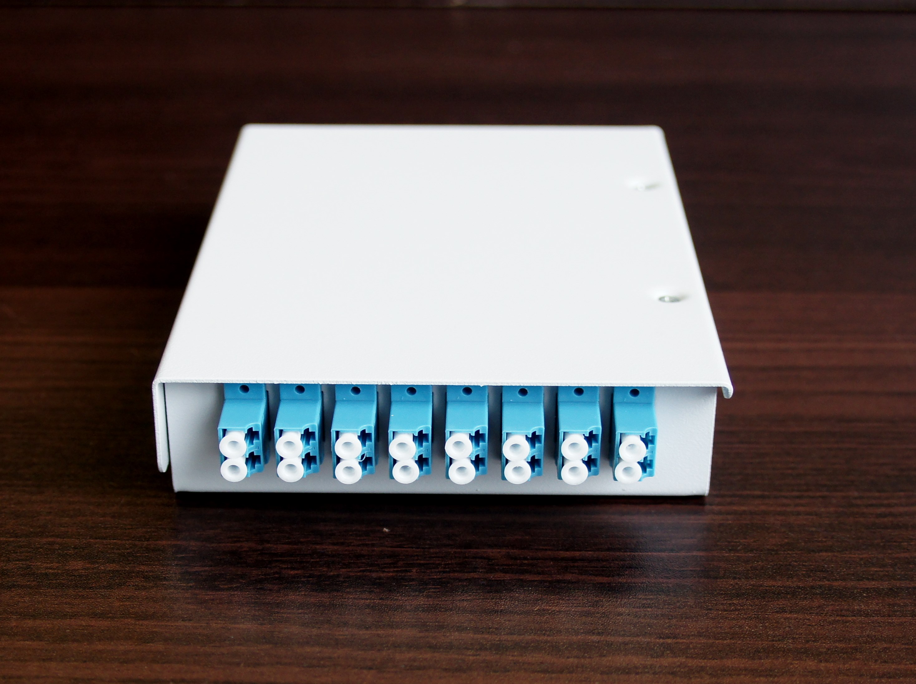 Настенный оптический кросс КОР-Н-16 lc/upc