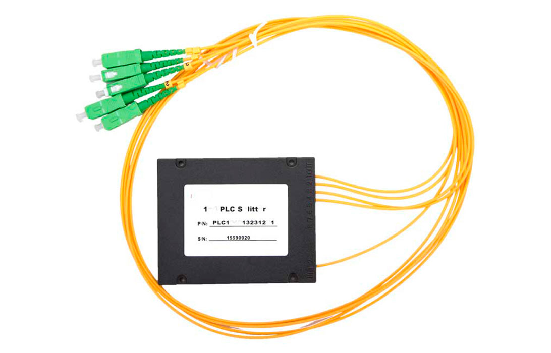 Разветвитель РО-1х4 -PLC -SM/2,0 -1,0 м-SC/APC  (-5+65 C)