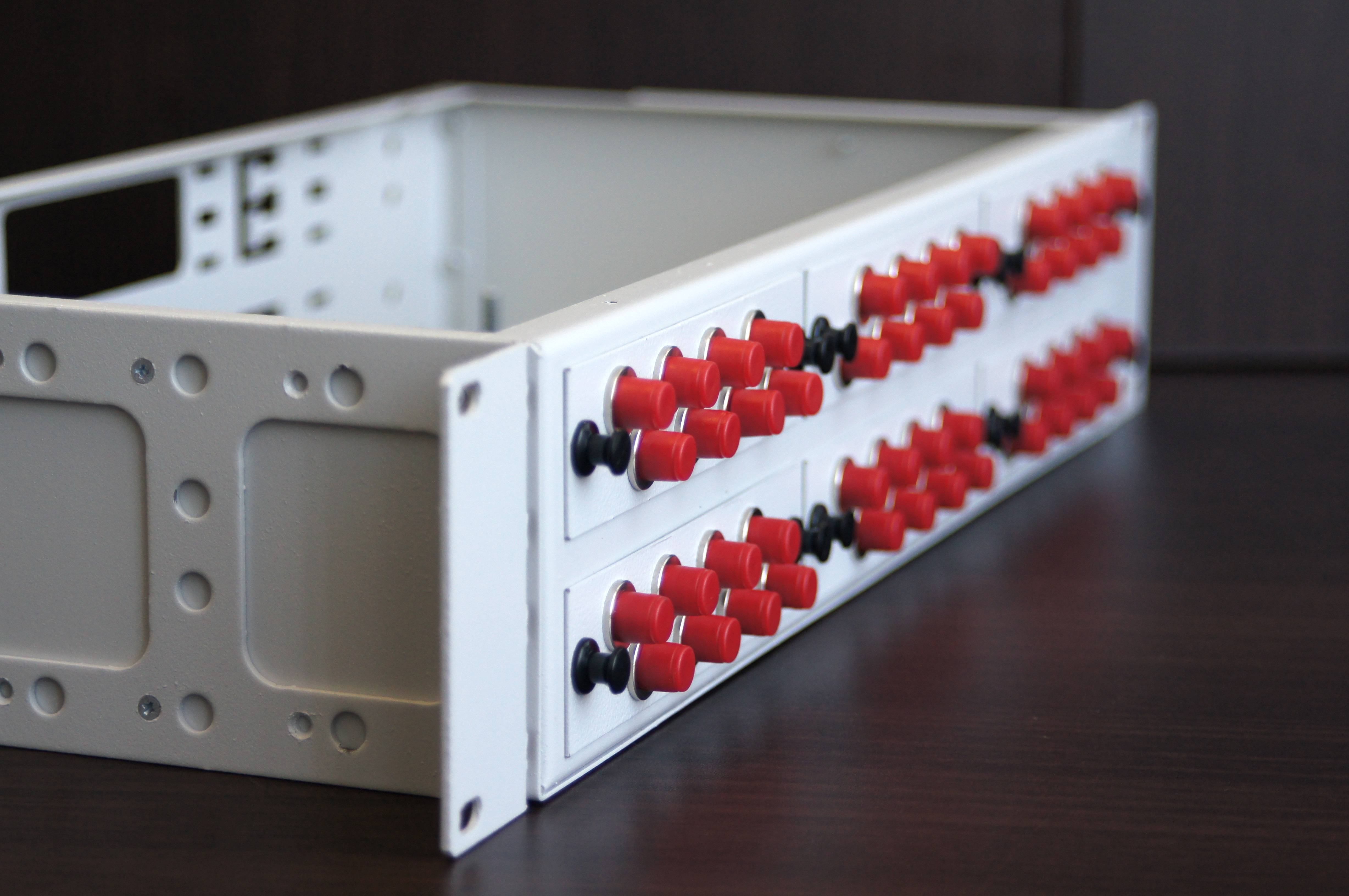 Стоечный оптический кросс КОР-С-48 fc/upc 2U
