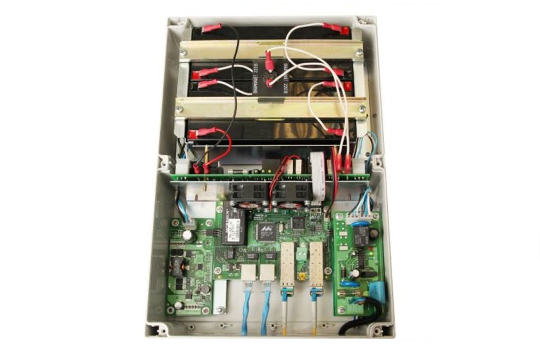 Уличный коммутатор TFortis PSW-2G2F+UPS, управляемый 1Гбит/с