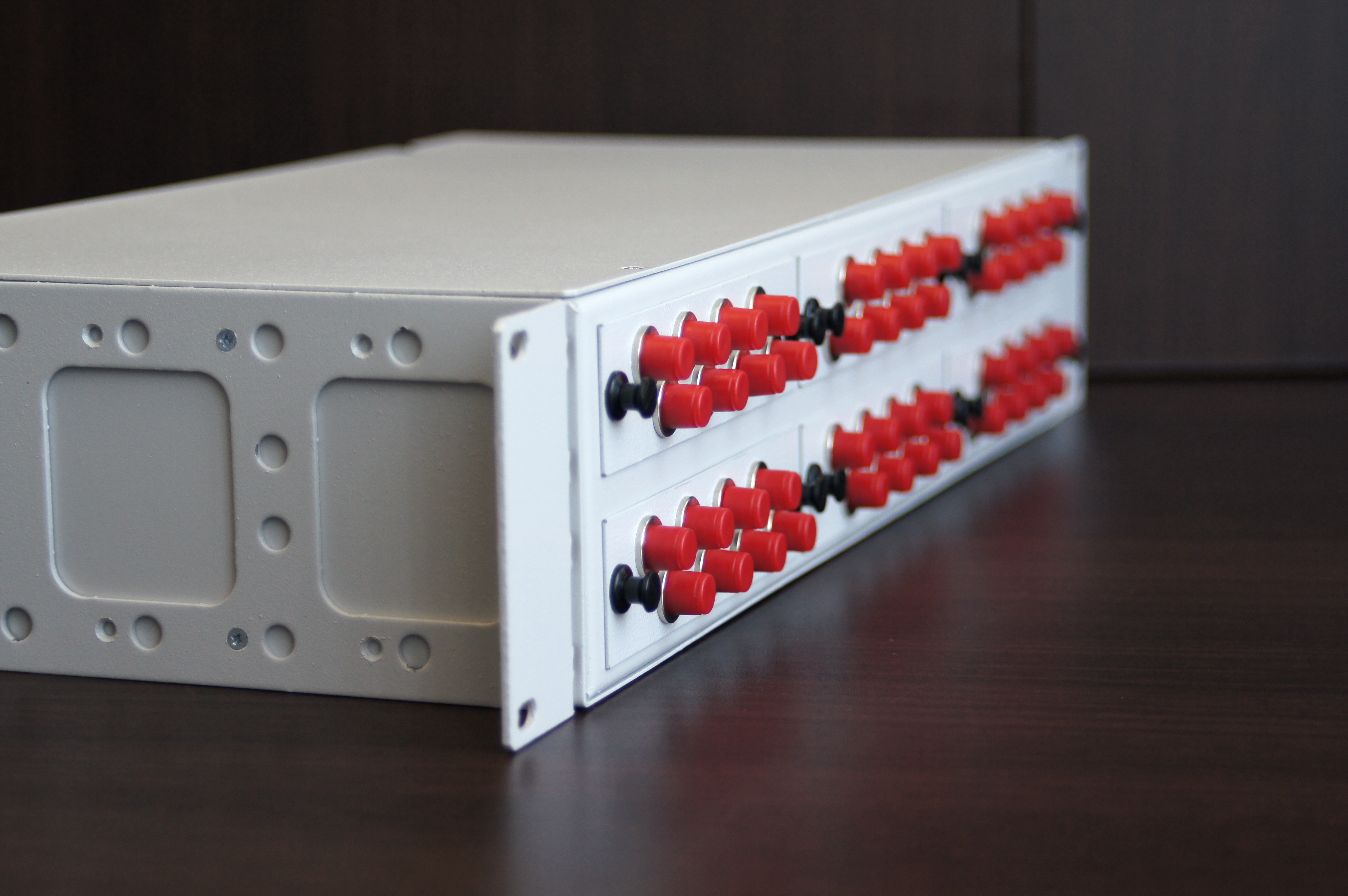 Стоечный оптический кросс КОР-С-48 fc/upc 2U